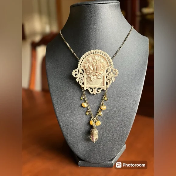 Repurposed Recycled Resin Statement Necklace - Picture 2 of 4